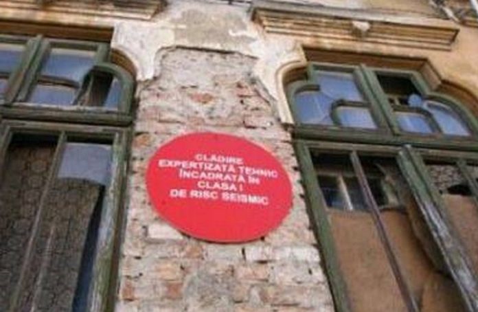 clădiri cu risc seismic
