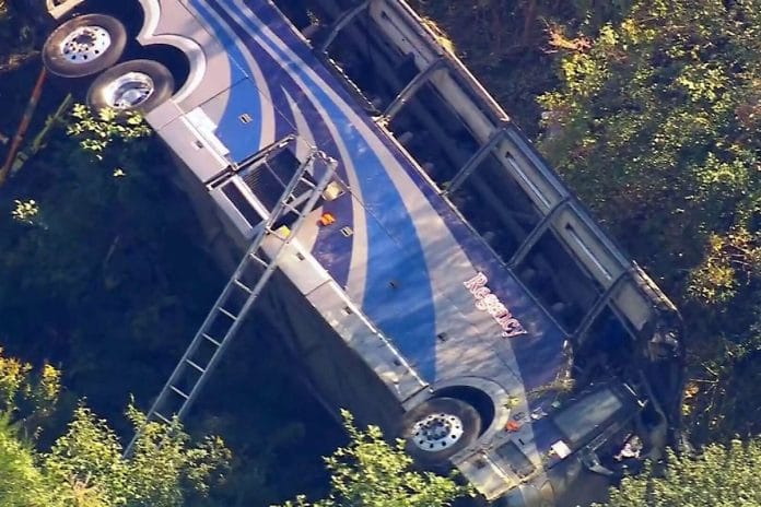 autobuz rasturnat rapa