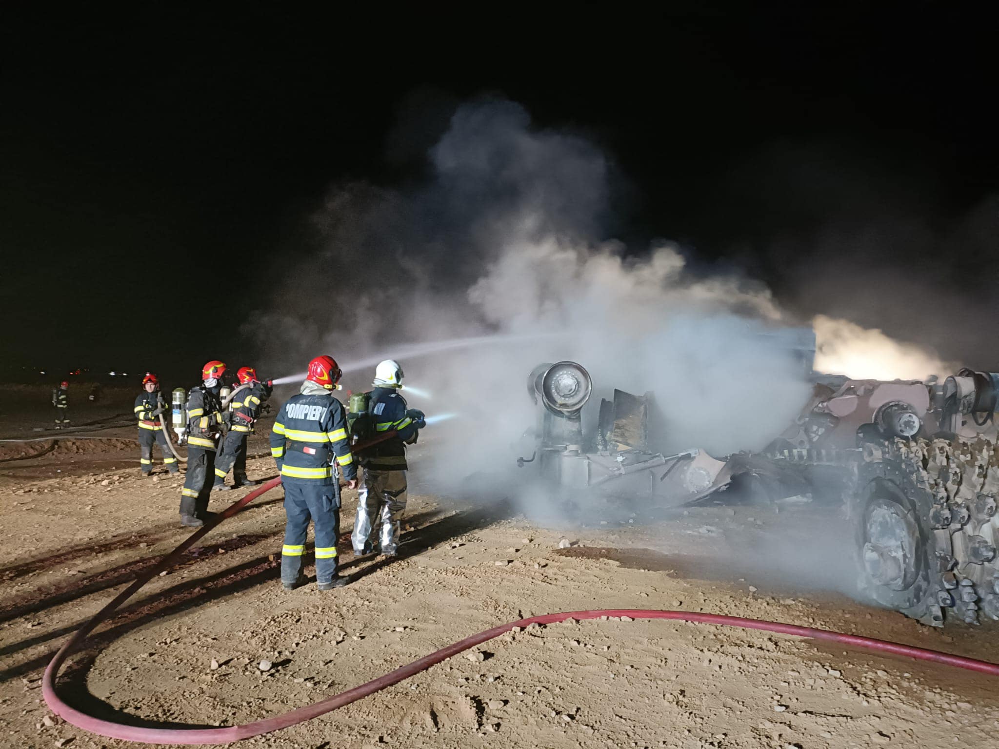 pompieri incendiu Călimanesti