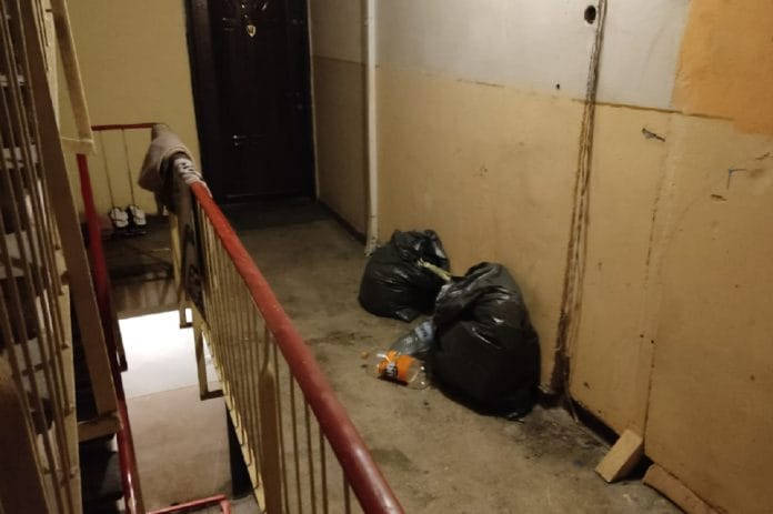 gunoaie scara de bloc Ploiesti