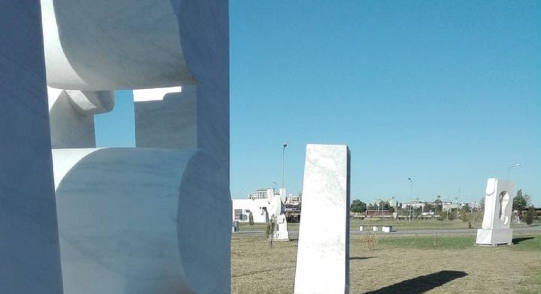 tabara sculptura Ploiesti