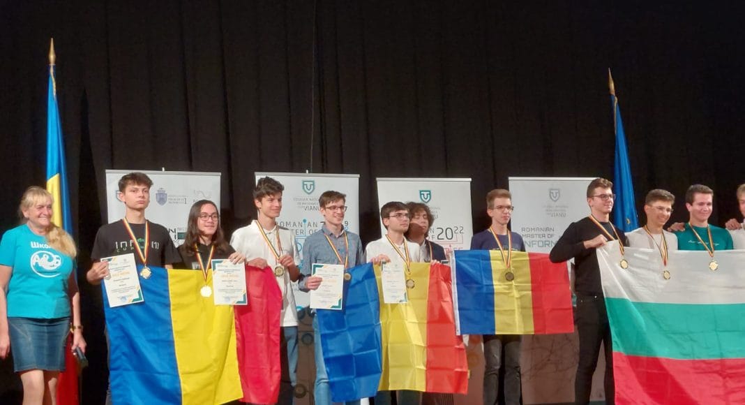 Echipa de informaticăă infO(1) a Colegiului Național „Ion Luca Caragiale” Ploiești