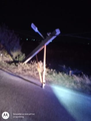 accident noaptea dn72 masina rasturnata