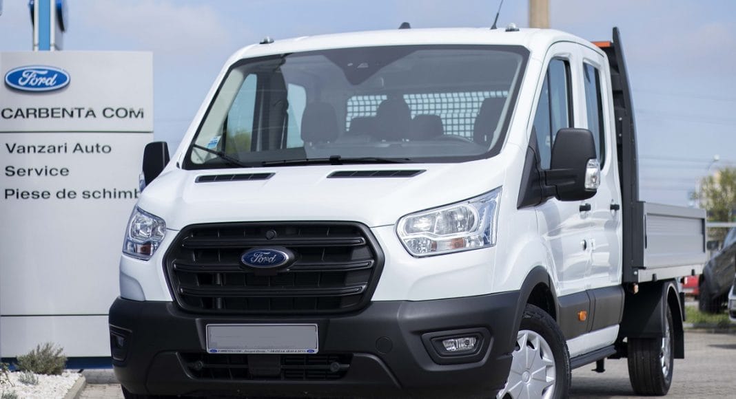 autoutilitara ford