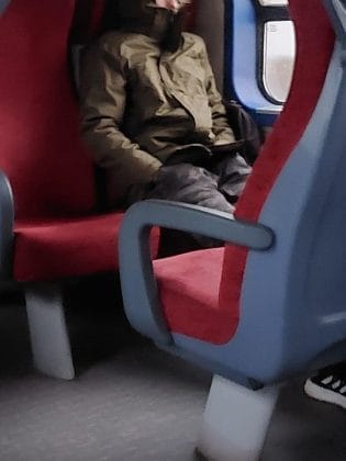 tren neincalzit neluminat