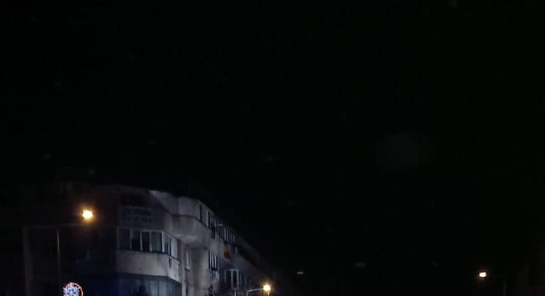 incendiu bloc campina