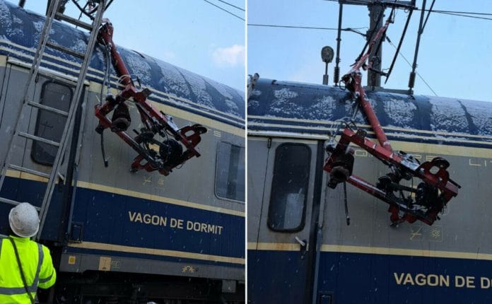 pantograf tren rupt azuga