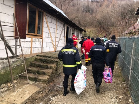 ajutoare mos craciun pompieri