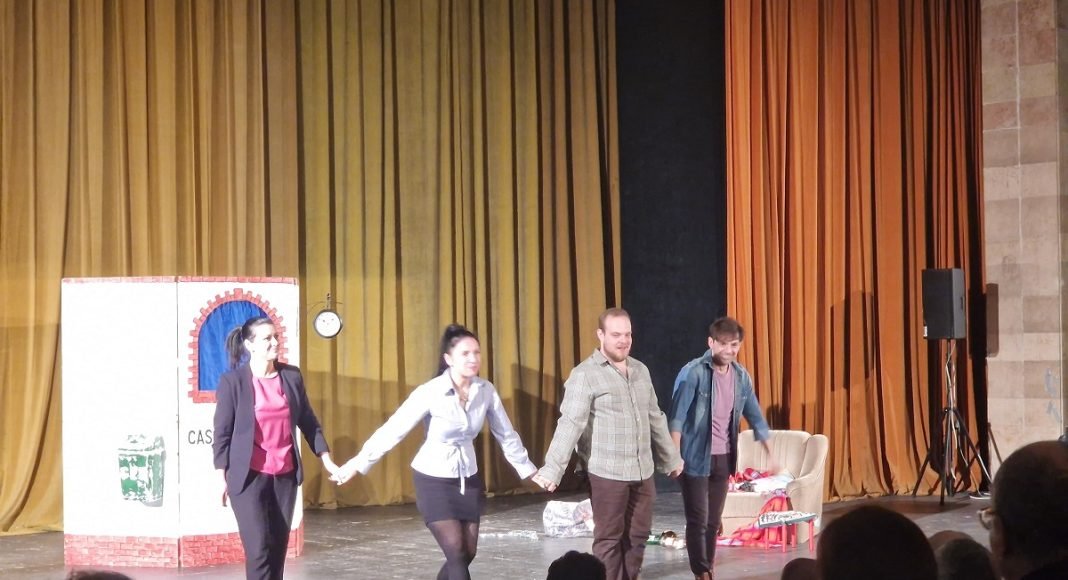 teatrul rosu casa sindicatelor ploiesti