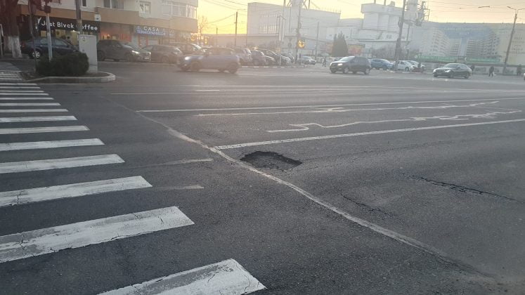 groapă Bulevardul Republicii din Ploiești