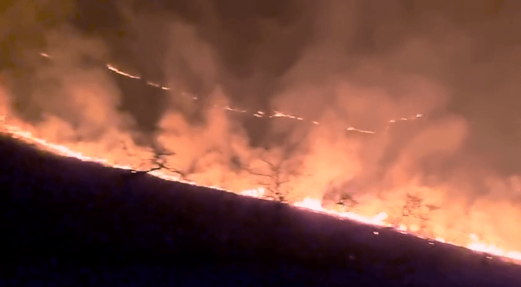 incendiu vegetatie noaptea