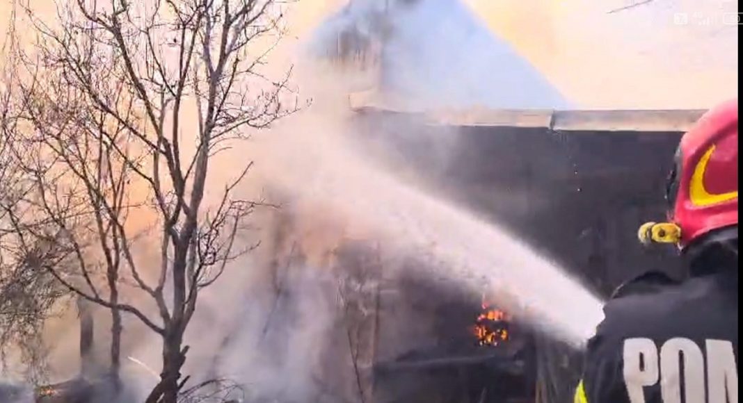 Incendiu Vălenii de Munte