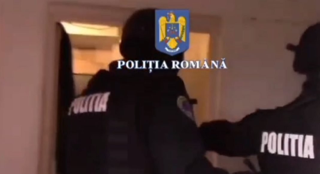 perchezitii mascati