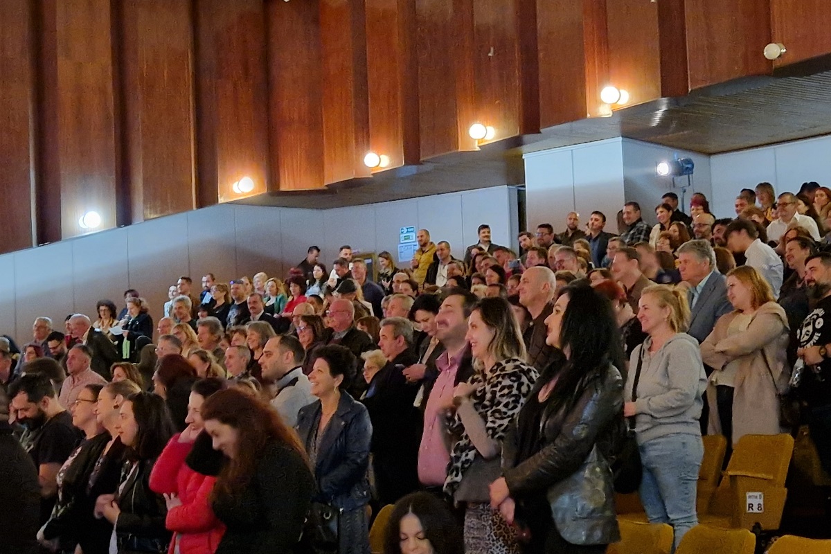 sala plina casa sindicatelor