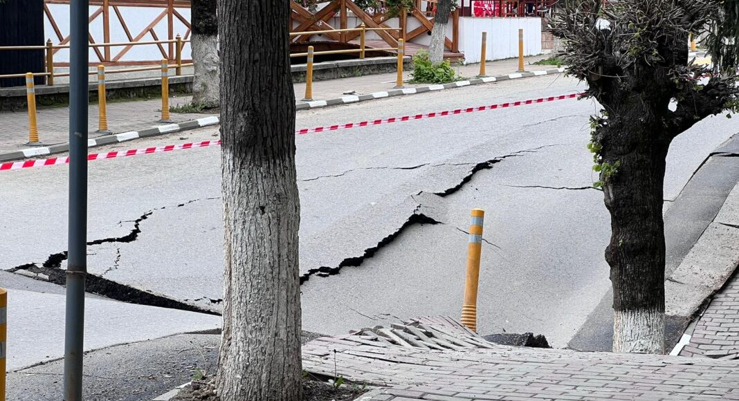strada surpata Slănic