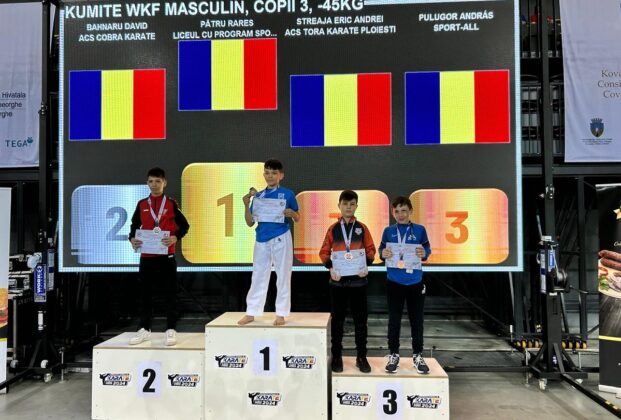 sportivi premianti karate