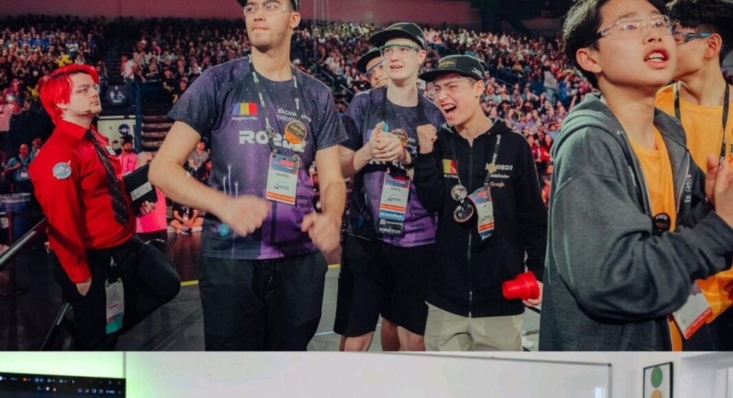 RO2D2/ Estern Foxes