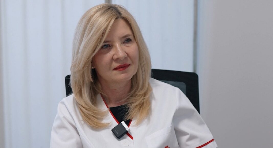 medic Cristina Radu