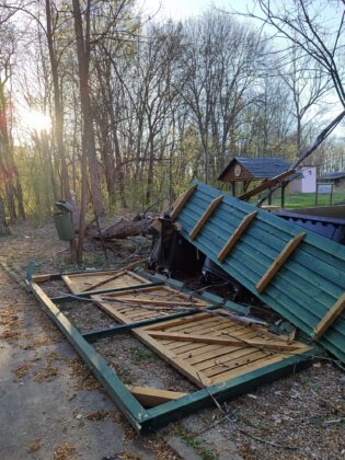 vant puternic parc bucov