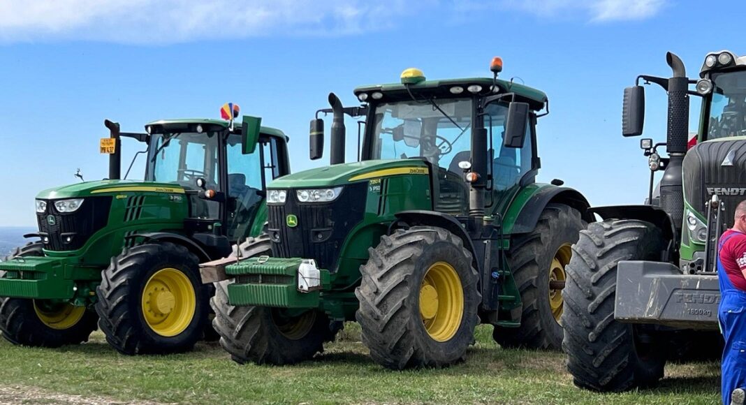 tractoare agricole fermieri