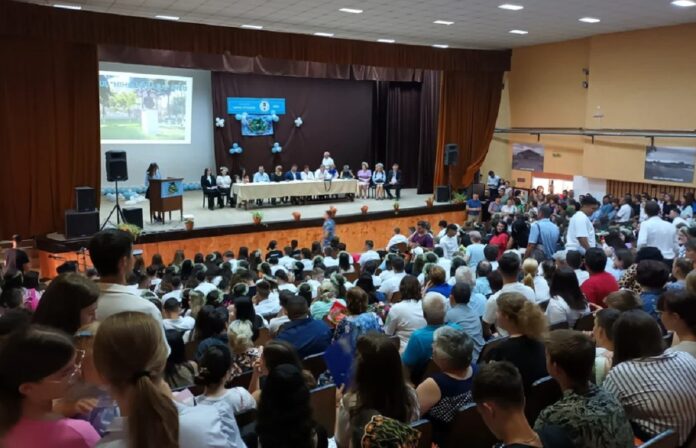 5a7191c8-62df-4f9f-acac-9e8db9716ddf discursul iuliei