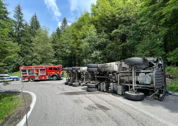 camion rasturnat dn71 sinaia