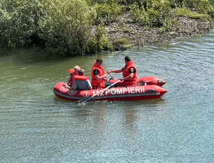 oameni blocati insula bragadiru