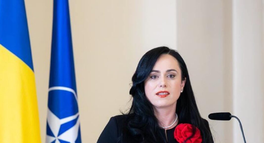 simona bucur oprescu