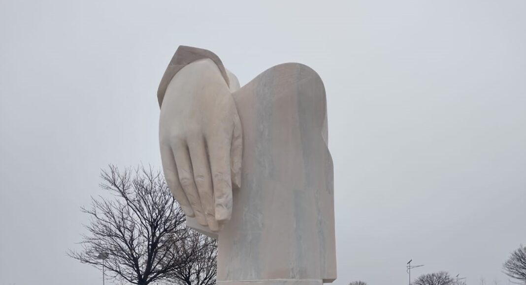Monument eroilor