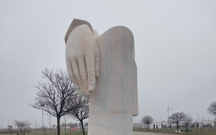 Monument eroilor
