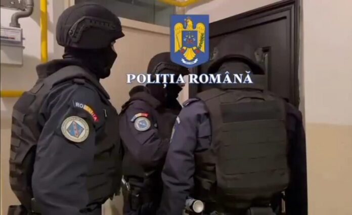 Percheziții în Ploiești