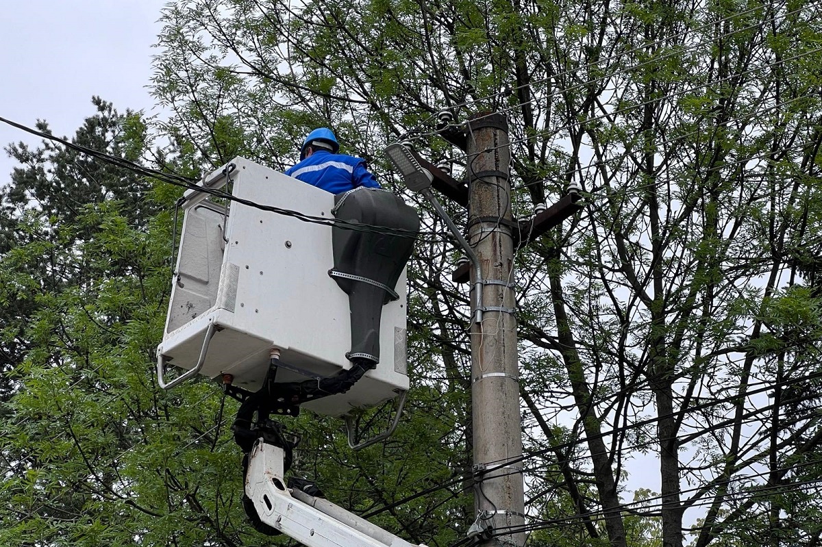 Vremea afectează alimentarea cu energie electrică în localitățile din Prahova