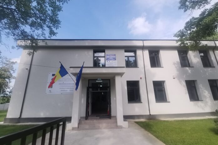 scoala puchenii mari