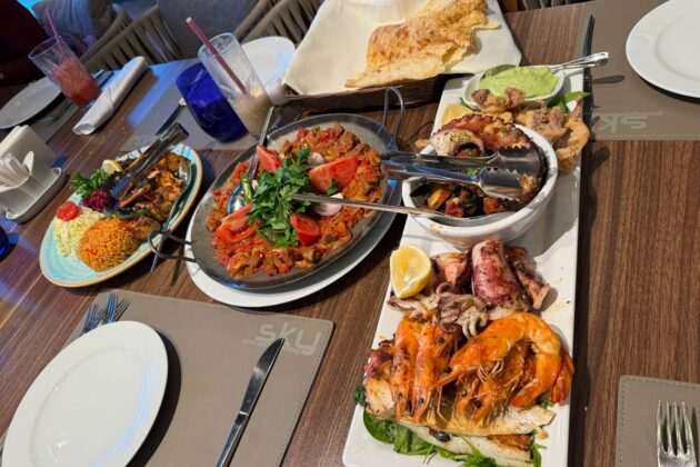 platouri calde Sky Restaurant & Terrace