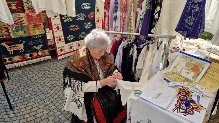 targul mestesugurilor traditionale ploiesti
