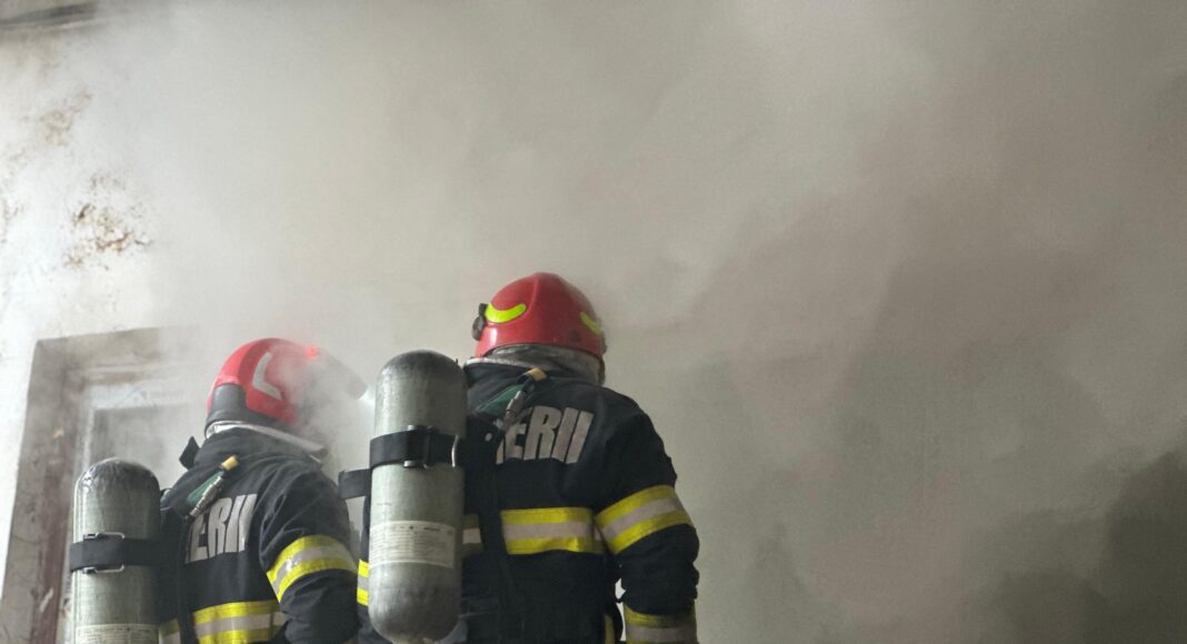 incendiu fabrica lemn bucov