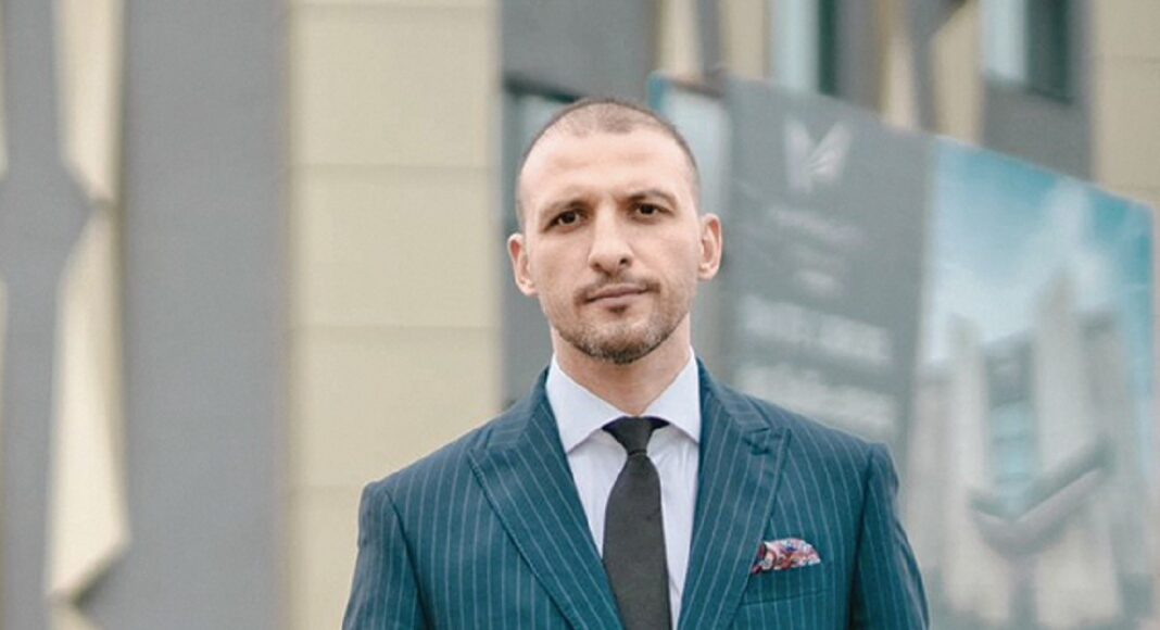 stefan mandachi