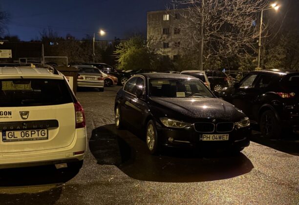 masini parcate intersectie ploiesti