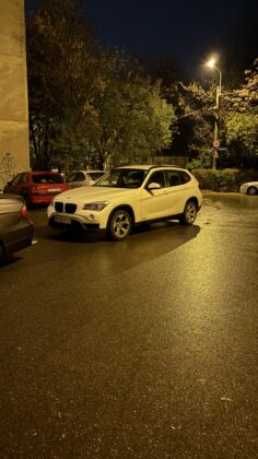 masini parcate intersectie ploiesti