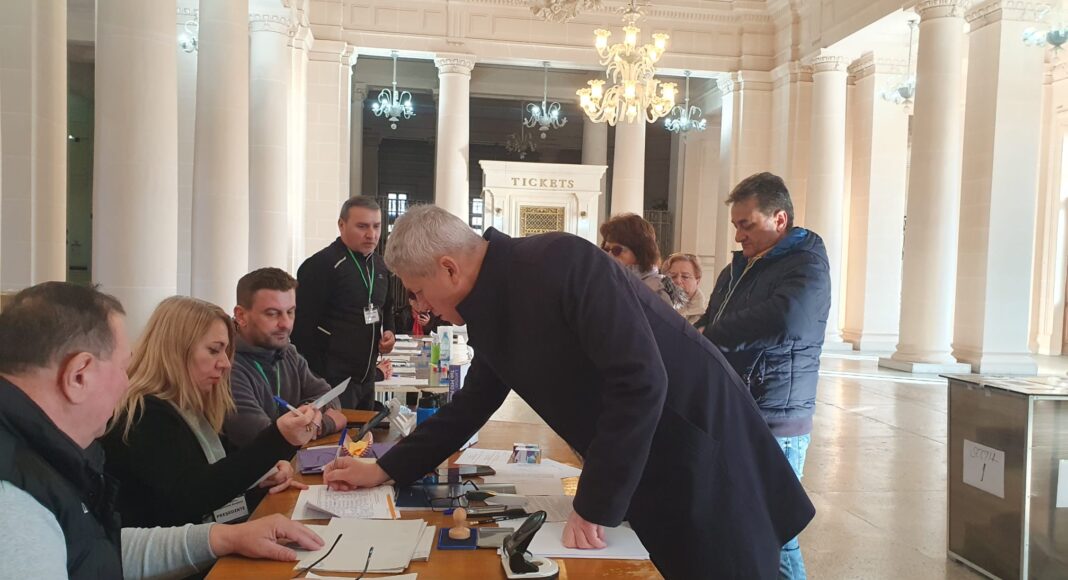 catalin predoiu vot ploiesti