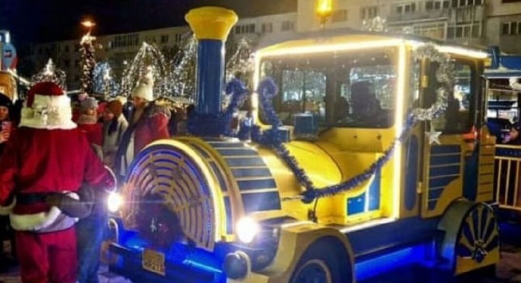 tren mos craciun