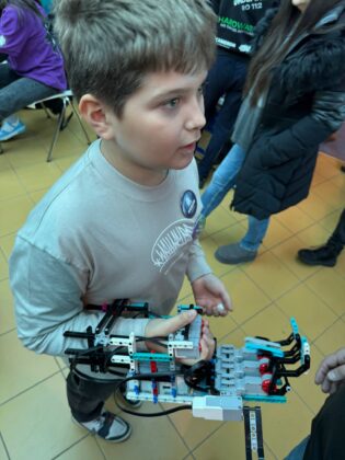zilele roboticii ploiesti 2024
