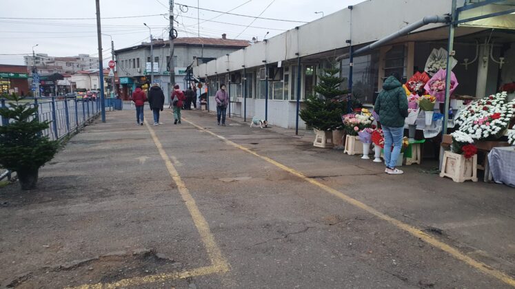 trotuare piata centrala Ploiești