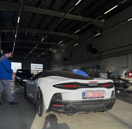 McLaren GT rar