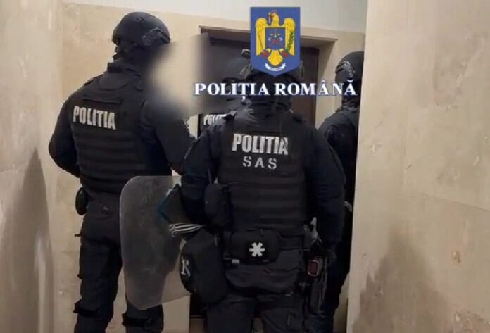 perchezitii mascati
