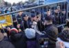 Protest în Piața Victoriei din Capitală: oamenii au ieșit în stradă, pentru „apărarea democrației” protest