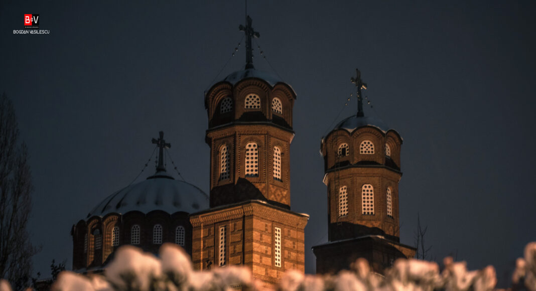 biserica iarna