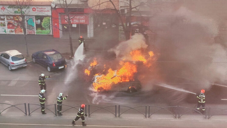 incendiu masini calea mosilor