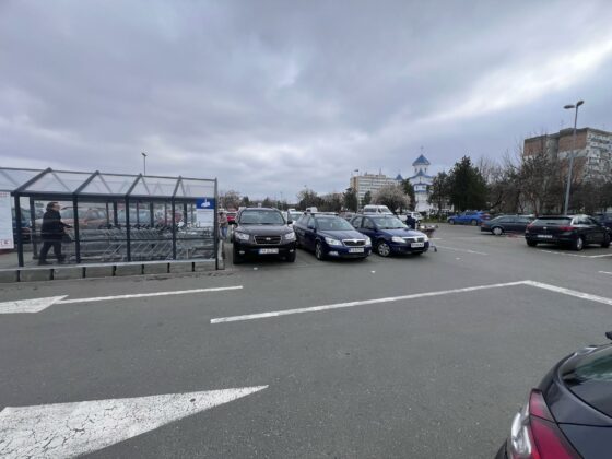kaufland vest ploiesti si bloc adama