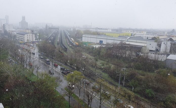 ninsoare aprilie Ploiesti